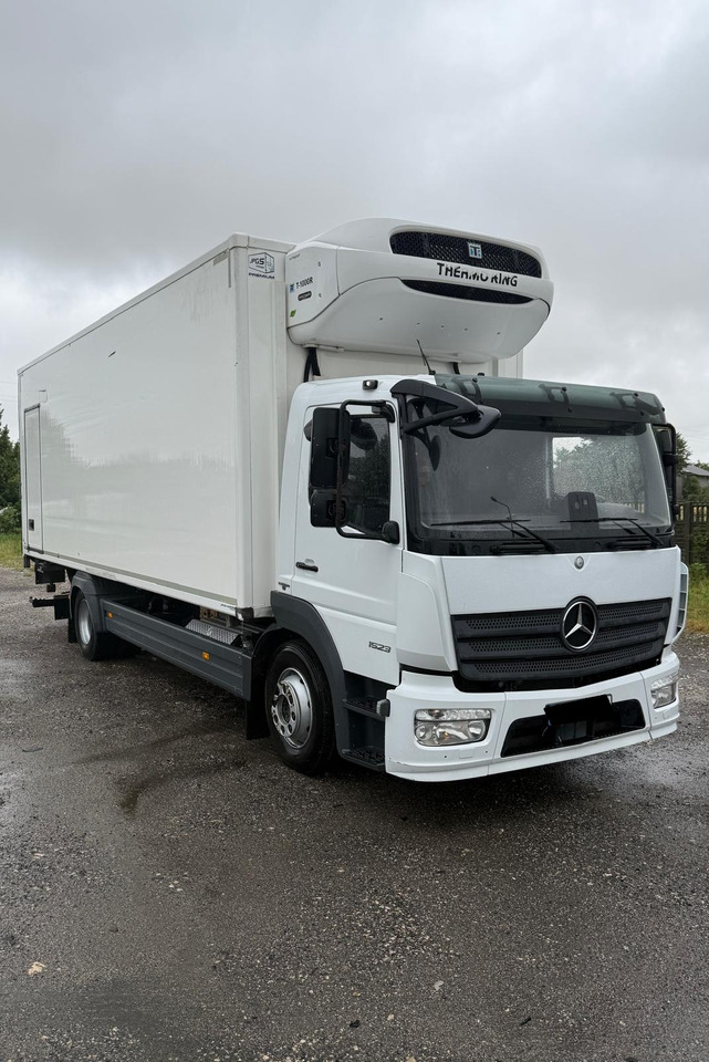 MERCEDES-BENZ ATEGO 1523 - Chladirenské nákladné vozidlo: obrázok 4 MERCEDES-BENZ ATEGO 1523 - Chladirenské nákladné vozidlo: obrázok 4