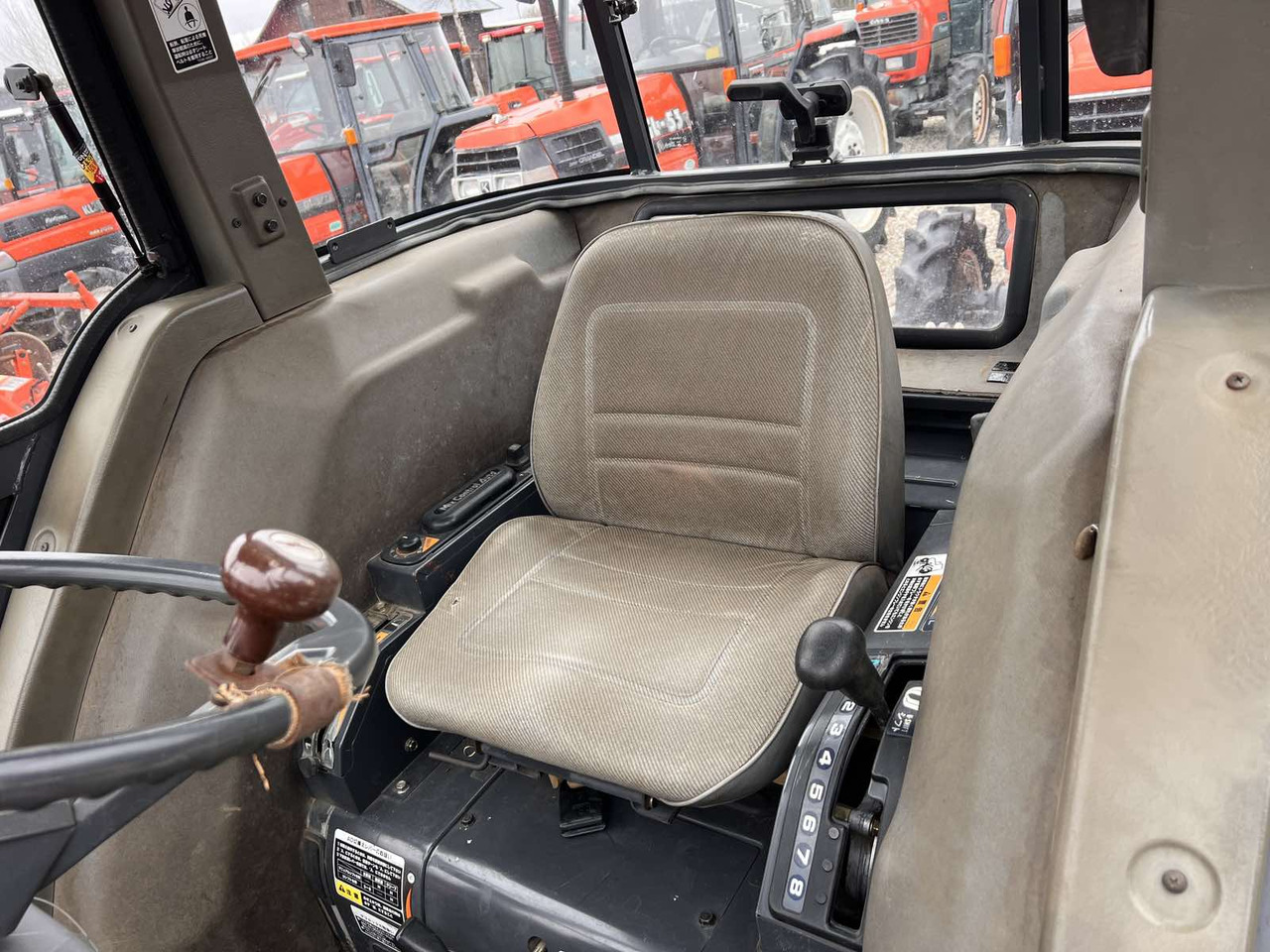 Kubota GL470 - Traktor: obrázok 4 Kubota GL470 - Traktor: obrázok 4