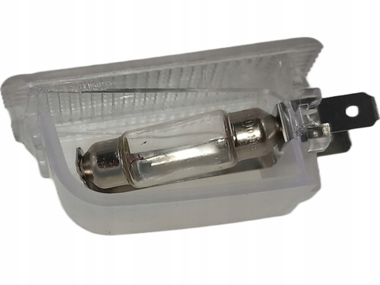 DAF LAMPKA LAMPA OŚWIETLENIE SCHOWKA DAF 1335911 - Kabína a interiér: obrázok 2 DAF LAMPKA LAMPA OŚWIETLENIE SCHOWKA DAF 1335911 - Kabína a interiér: obrázok 2