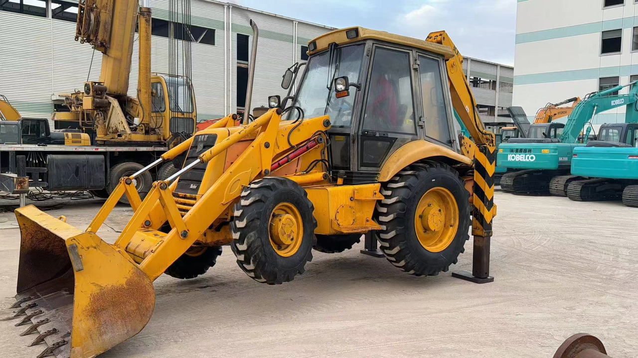 JCB 3CX - Rýpadlo-nakladač: obrázok 1 JCB 3CX - Rýpadlo-nakladač: obrázok 1