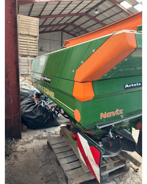 AMAZONE NOVIX - Rozmetač hnojiva: obrázok 1 AMAZONE NOVIX - Rozmetač hnojiva: obrázok 1