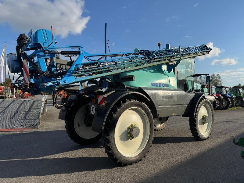 BERTHOUD RAPTOR 3240 - Samohybný postrekovač: obrázok 3 BERTHOUD RAPTOR 3240 - Samohybný postrekovač: obrázok 3