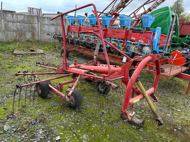 KUHN GA300 - Obracač sena: obrázok 3 KUHN GA300 - Obracač sena: obrázok 3
