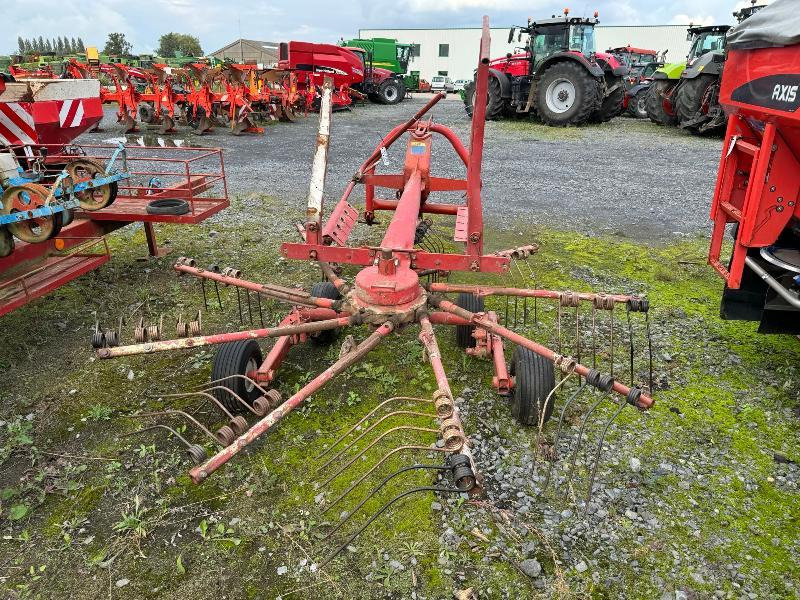 KUHN GA300 - Obracač sena: obrázok 4 KUHN GA300 - Obracač sena: obrázok 4