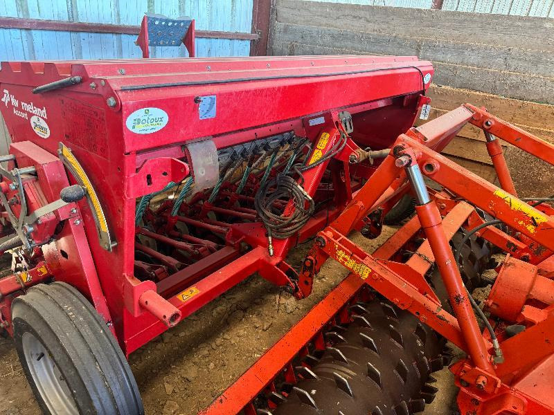 KVERNELAND M-DRILL 3M - Univerzálny sejací stroj: obrázok 1 KVERNELAND M-DRILL 3M - Univerzálny sejací stroj: obrázok 1
