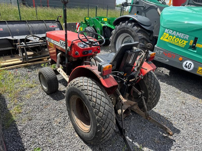 MASSEY-FERGUSON 200 - Traktor: obrázok 2 MASSEY-FERGUSON 200 - Traktor: obrázok 2