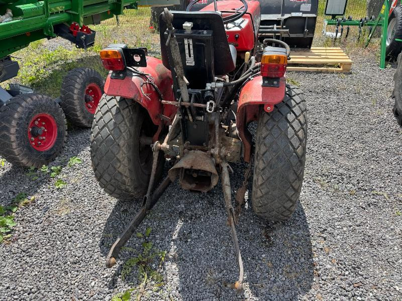 MASSEY-FERGUSON 200 - Traktor: obrázok 5 MASSEY-FERGUSON 200 - Traktor: obrázok 5