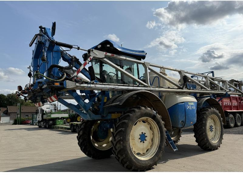 MATROT XENON 4300 - Samohybný postrekovač: obrázok 1 MATROT XENON 4300 - Samohybný postrekovač: obrázok 1