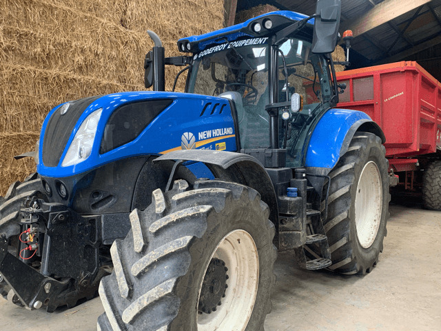 NEW-HOLLAND T7.215S - Traktor: obrázok 1 NEW-HOLLAND T7.215S - Traktor: obrázok 1