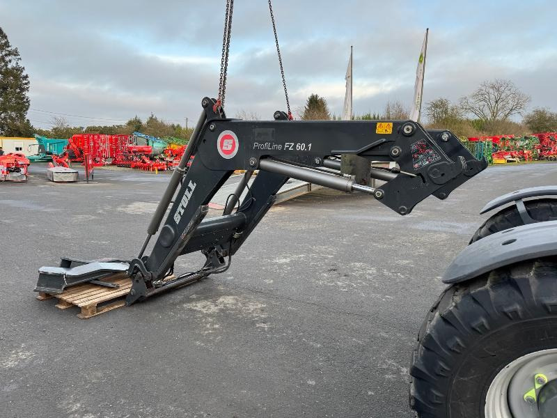STOLL FZ60.1 - Predný nakladač na traktor: obrázok 2 STOLL FZ60.1 - Predný nakladač na traktor: obrázok 2