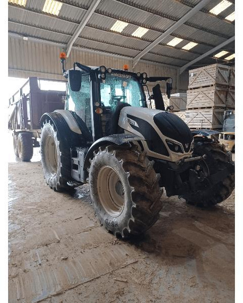 VALTRA N174 DIRECT - Traktor: obrázok 2 VALTRA N174 DIRECT - Traktor: obrázok 2