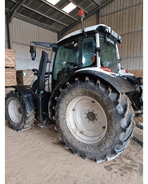 VALTRA N174 DIRECT - Traktor: obrázok 3 VALTRA N174 DIRECT - Traktor: obrázok 3