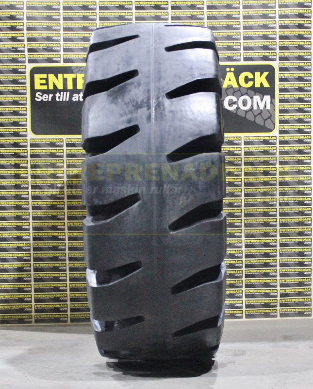 Complete solid wheels 26.5-25 on rims for Volvo L110/L120E - Kolesový nakladač: obrázok 3 Complete solid wheels 26.5-25 on rims for Volvo L110/L120E - Kolesový nakladač: obrázok 3