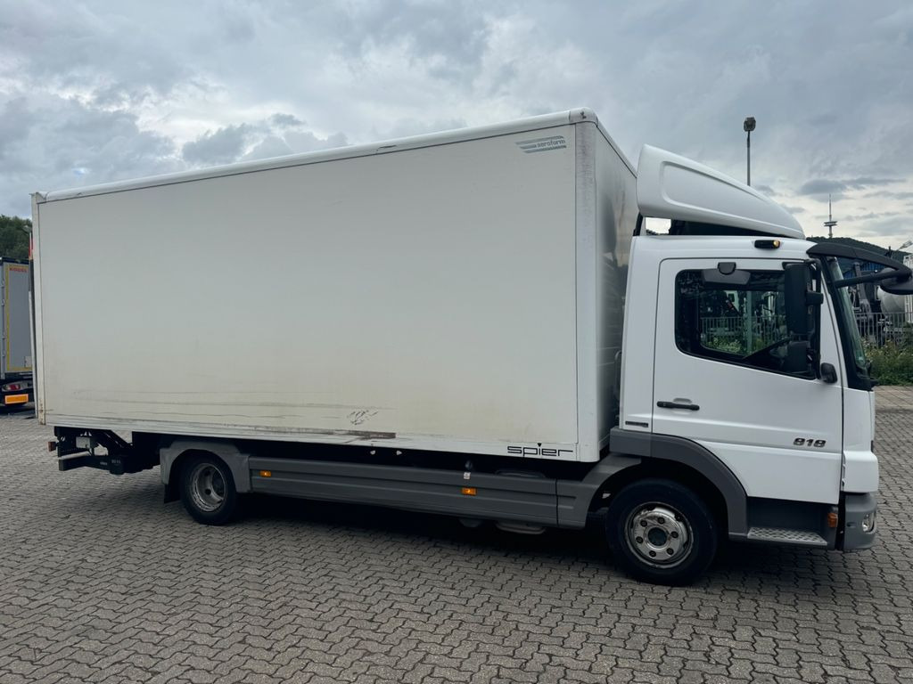 Mercedes-Benz 818 Mercedes-Benz 818 - Skříňový nákladní auto: obrázok 3 Mercedes-Benz 818 Mercedes-Benz 818 - Skříňový nákladní auto: obrázok 3