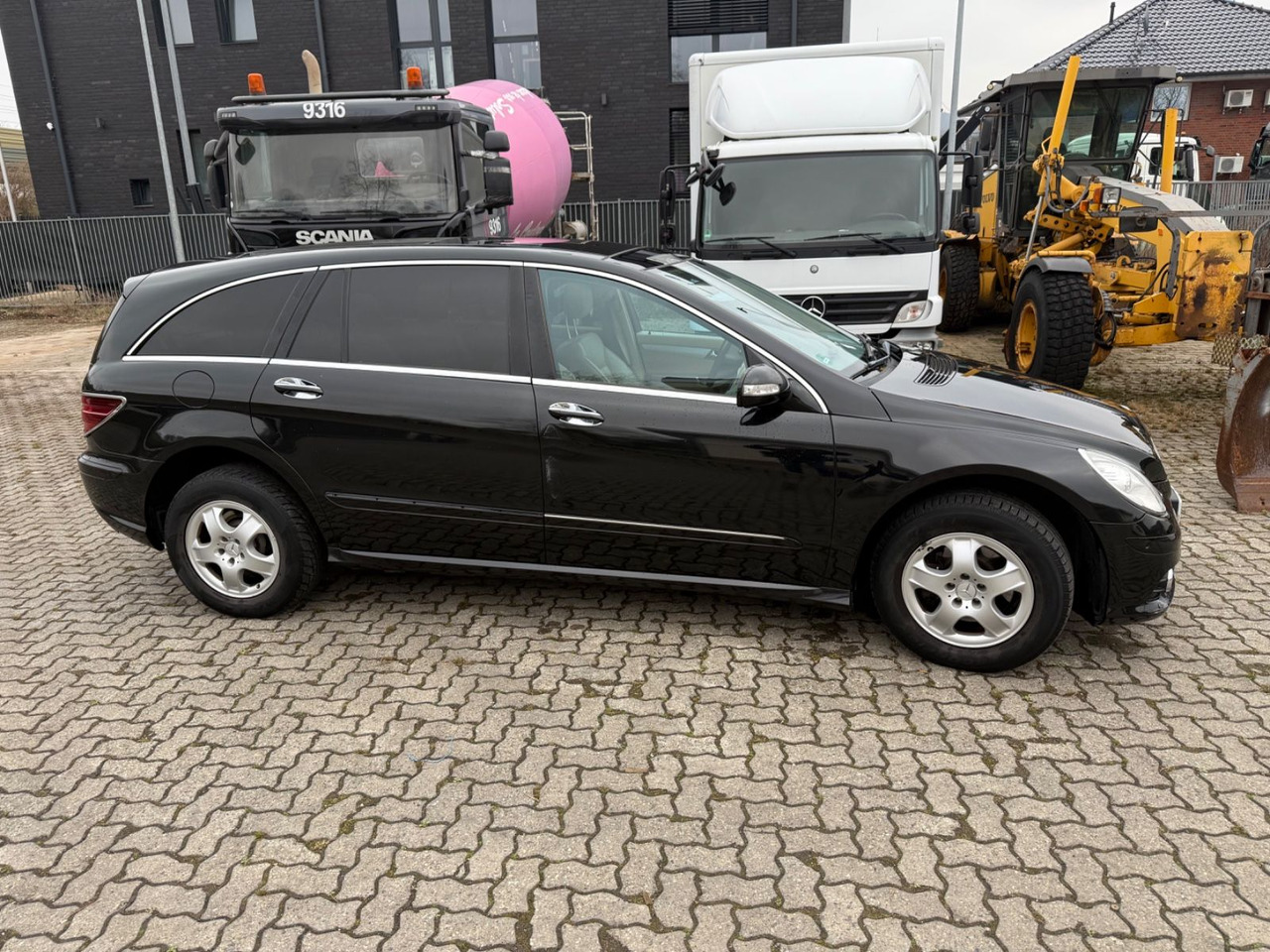 Mercedes-Benz R - SUV: obrázok 4 Mercedes-Benz R - SUV: obrázok 4