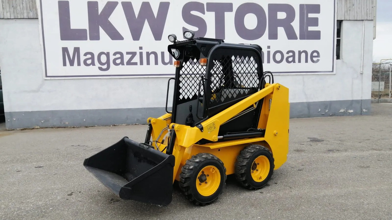Bobcat Front Loader Ram Italia FM 120 – Hammer Installation - Šmykom riadený nakladač: obrázok 3 Bobcat Front Loader Ram Italia FM 120 – Hammer Installation - Šmykom riadený nakladač: obrázok 3