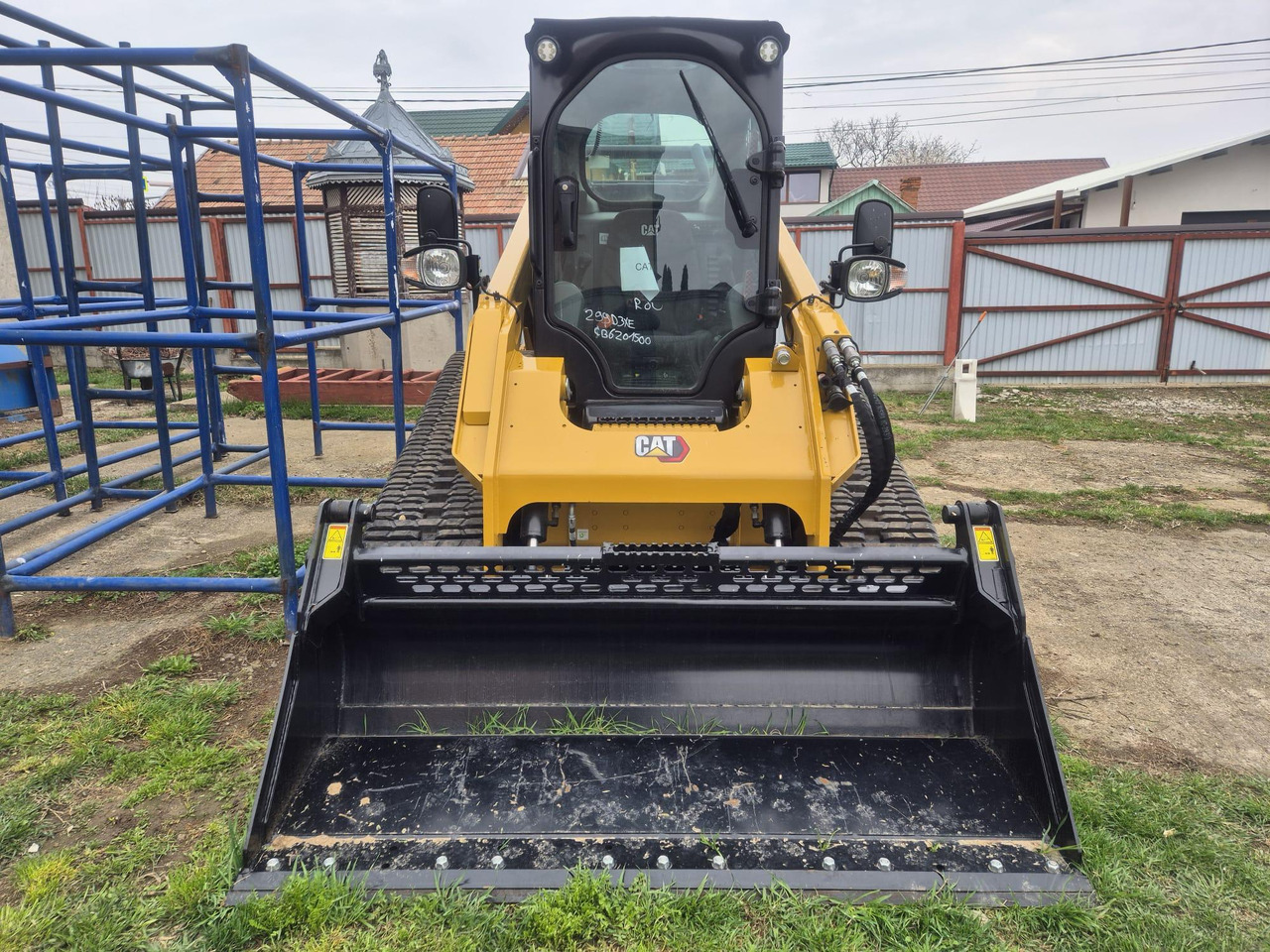 CATERPILLAR 299 D3 XE Mini track loader - Pásový šmykom riadený nakladač: obrázok 1 CATERPILLAR 299 D3 XE Mini track loader - Pásový šmykom riadený nakladač: obrázok 1