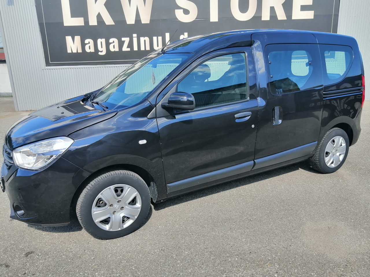 DACIA Dokker 1,6 sCE Comfort Benzina/GPL, TOP !!! - Dodávkа s dvojitou kabínou: obrázok 4 DACIA Dokker 1,6 sCE Comfort Benzina/GPL, TOP !!! - Dodávkа s dvojitou kabínou: obrázok 4