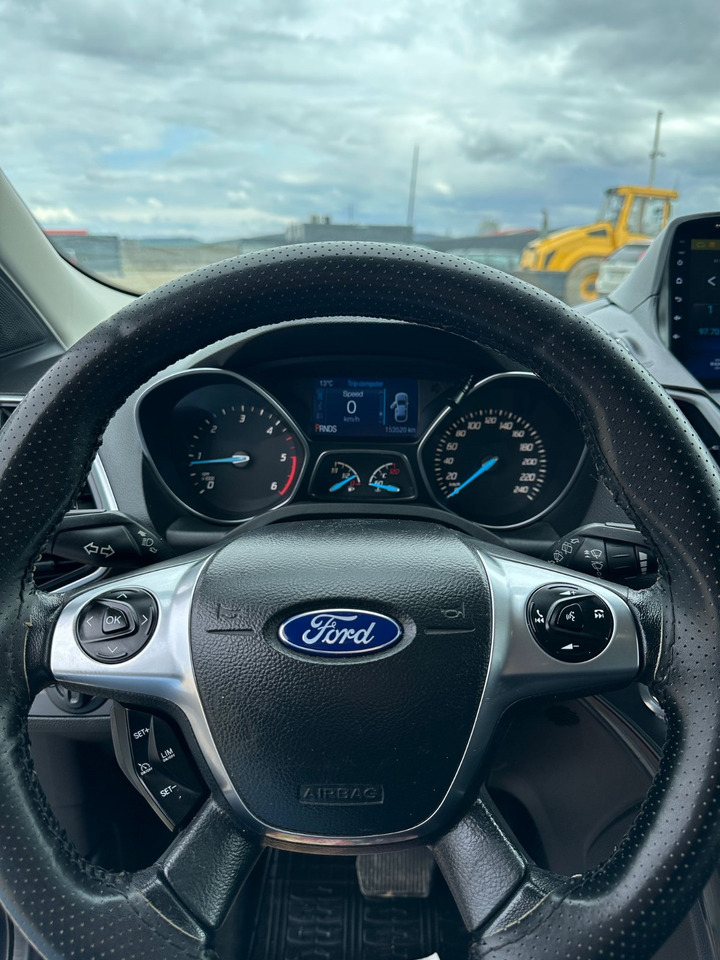 FORD KUGA TITANIUM - SUV: obrázok 4 FORD KUGA TITANIUM - SUV: obrázok 4