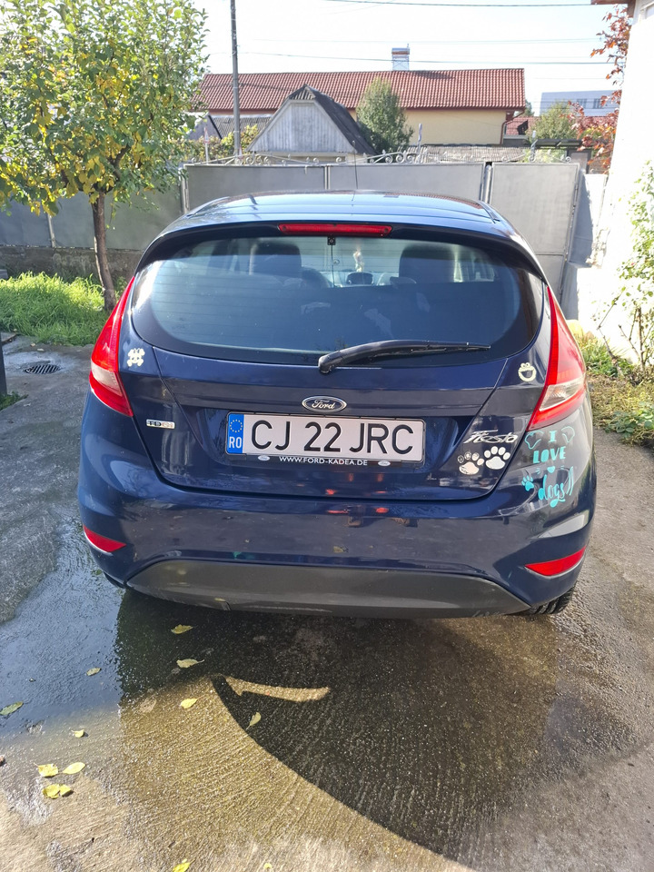 Ford Fiesta - Sedan: obrázok 4 Ford Fiesta - Sedan: obrázok 4