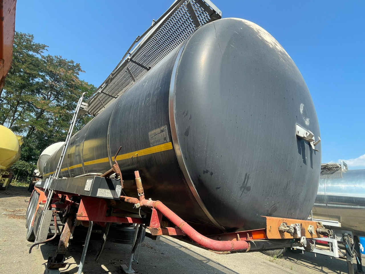HENDRICK BITUMEN SEMI-TRAILER - Cisternový náves: obrázok 3 HENDRICK BITUMEN SEMI-TRAILER - Cisternový náves: obrázok 3
