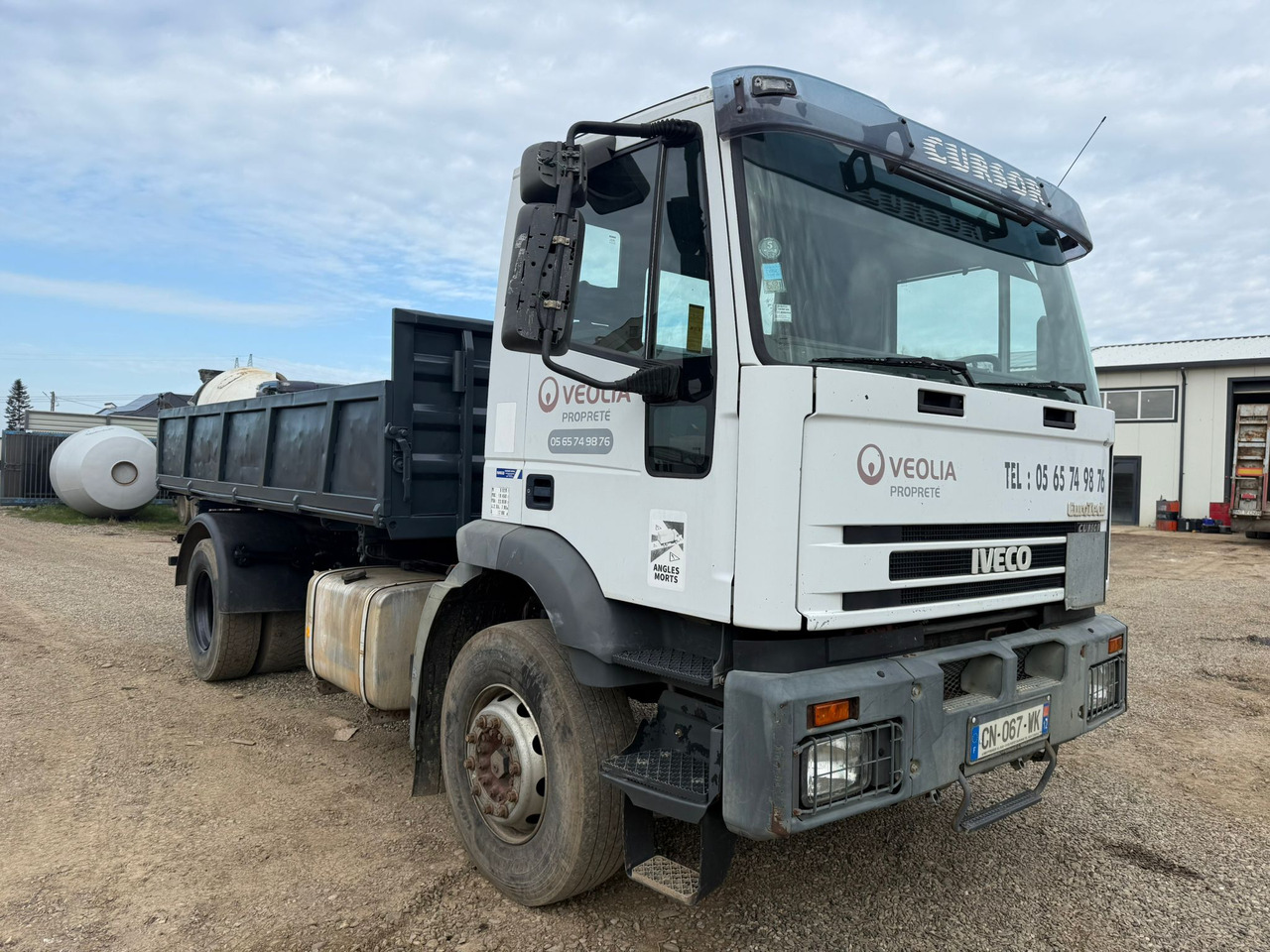 IVECO EUROTRAKKER TIPPER - Sklápač: obrázok 1 IVECO EUROTRAKKER TIPPER - Sklápač: obrázok 1