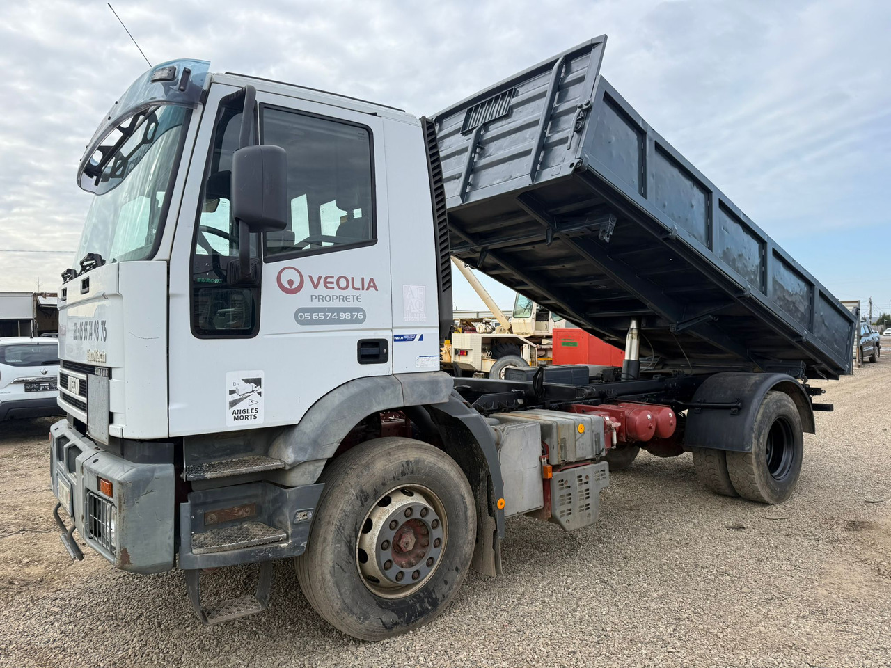 IVECO EUROTRAKKER TIPPER - Sklápač: obrázok 5 IVECO EUROTRAKKER TIPPER - Sklápač: obrázok 5