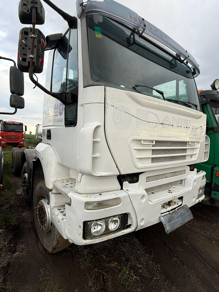 IVECO TRAKKER CHASSIS - Podvozek s kabinou: obrázok 2 IVECO TRAKKER CHASSIS - Podvozek s kabinou: obrázok 2