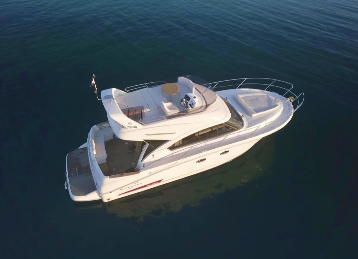 Beneteau Antares 36 Fly, Air Conditioning, TOP !!! - Iné stroje: obrázok 4 Beneteau Antares 36 Fly, Air Conditioning, TOP !!! - Iné stroje: obrázok 4