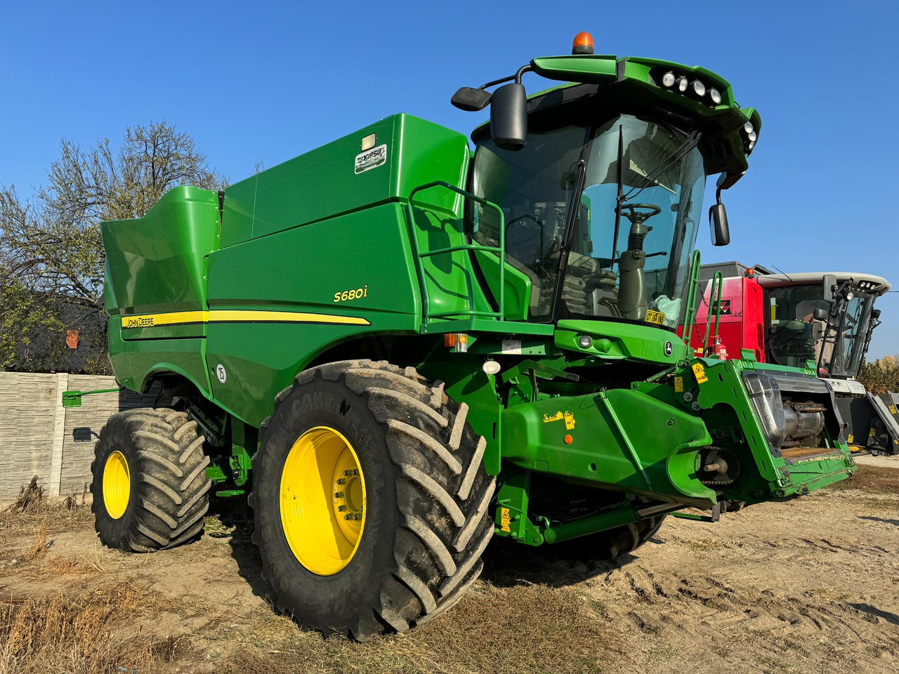 John Deere S680i combine + 635X Header + Zurn trailer - Obilný kombajn: obrázok 1 John Deere S680i combine + 635X Header + Zurn trailer - Obilný kombajn: obrázok 1