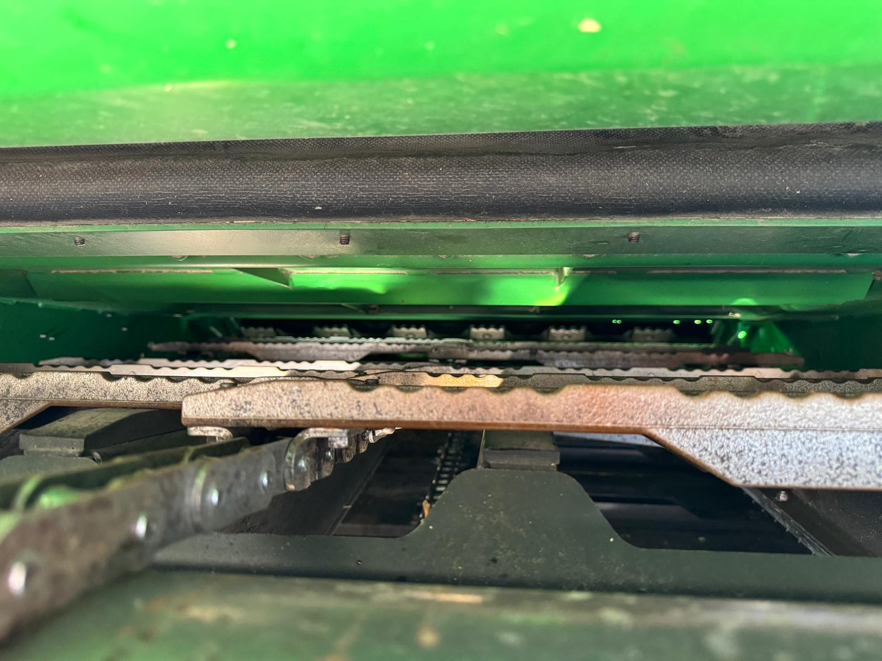 John Deere S680i combine + 635X Header + Zurn trailer - Obilný kombajn: obrázok 4 John Deere S680i combine + 635X Header + Zurn trailer - Obilný kombajn: obrázok 4