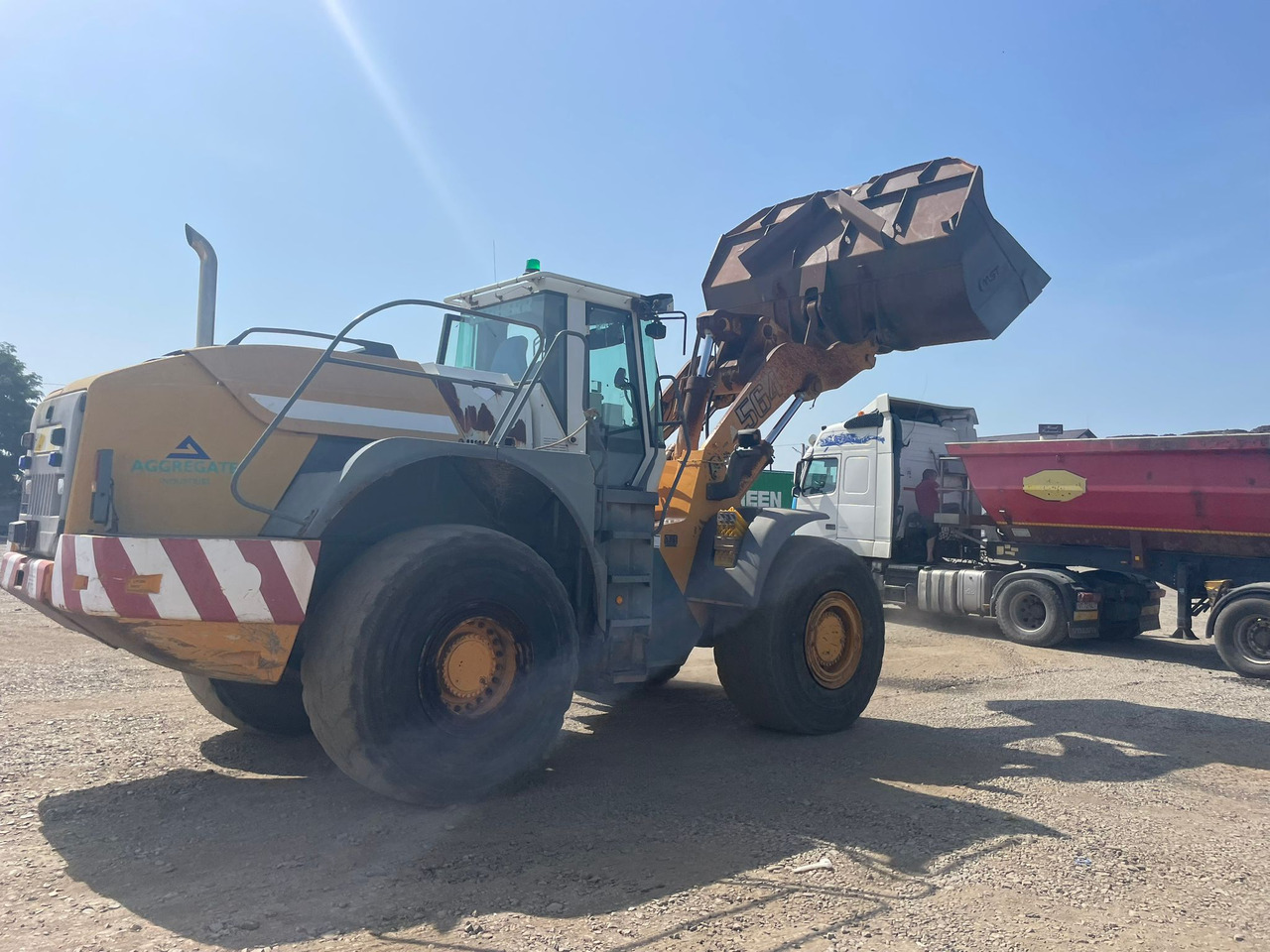 LIEBHERR 564 FRONT LOADER - Kolesový nakladač: obrázok 2 LIEBHERR 564 FRONT LOADER - Kolesový nakladač: obrázok 2