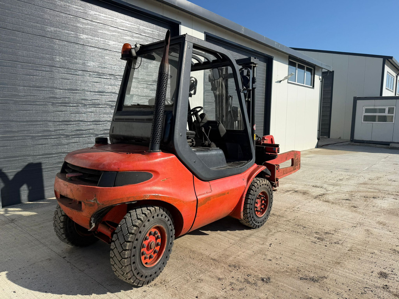 LINDE H40 STACKER - Dieselový vysokozdvižný vozík: obrázok 4 LINDE H40 STACKER - Dieselový vysokozdvižný vozík: obrázok 4
