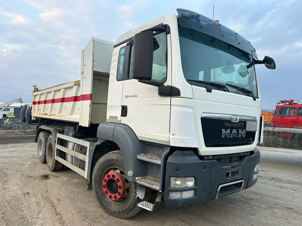 Sklápač MAN TGS 24.440 Tipper: obrázok 1