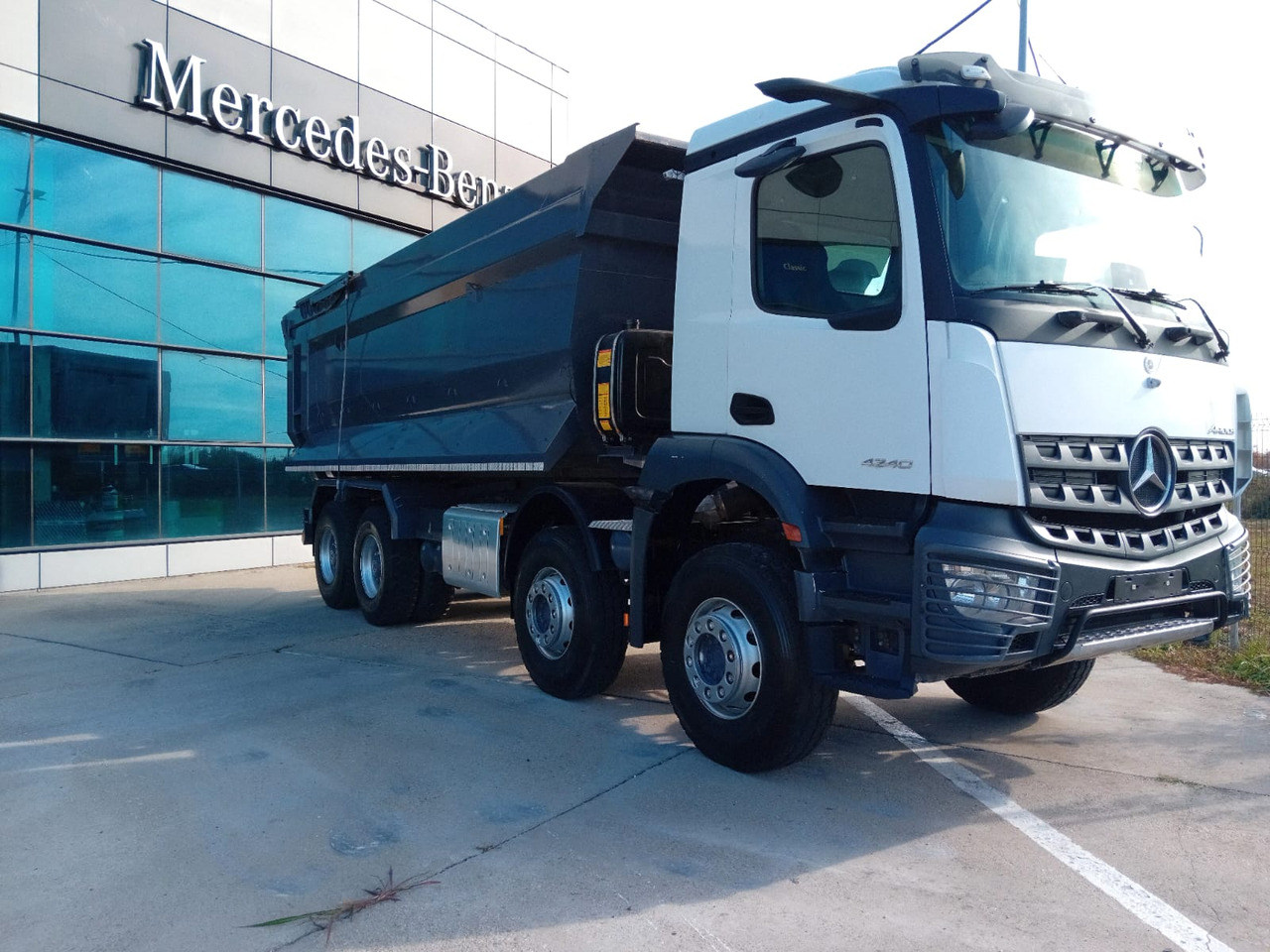 Mercedes-Benz Arocs 42.40 8×4 Basculanta/Tipper/Kipper Heavy Duty, TOP !!! - Sklápač: obrázok 2 Mercedes-Benz Arocs 42.40 8×4 Basculanta/Tipper/Kipper Heavy Duty, TOP !!! - Sklápač: obrázok 2