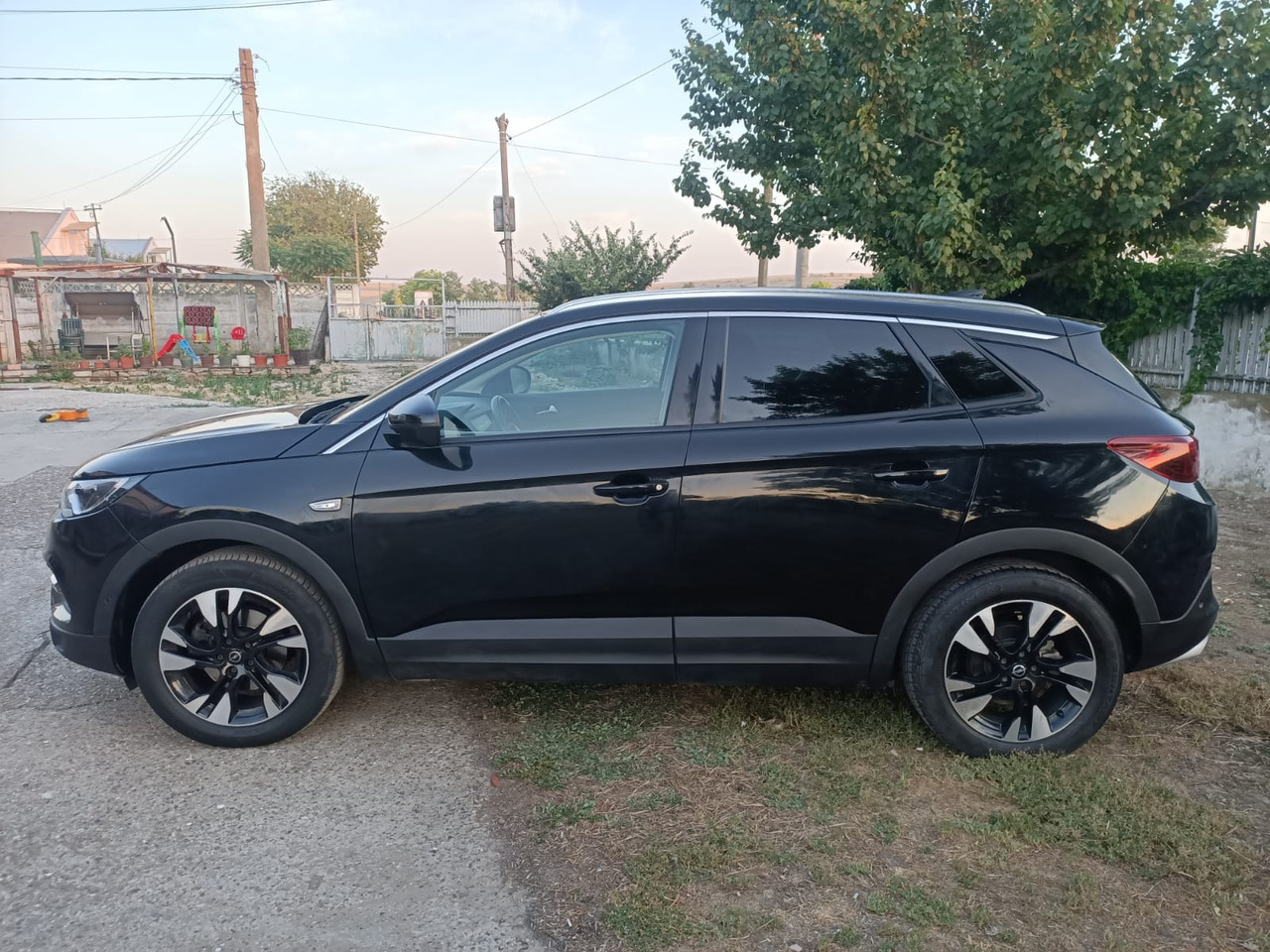 OPEL GRANDLAND X - SUV: obrázok 4 OPEL GRANDLAND X - SUV: obrázok 4
