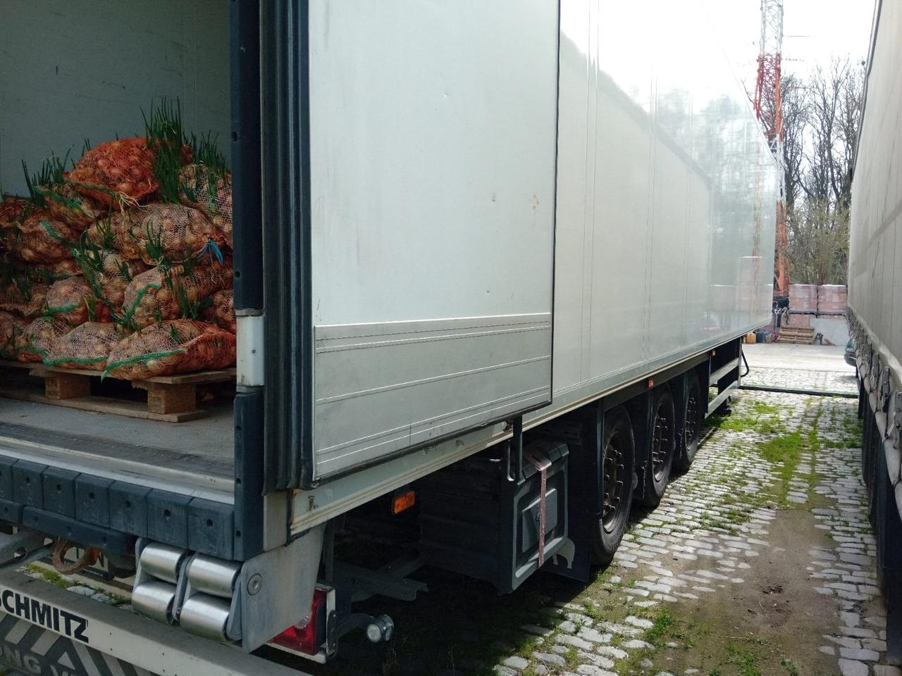 Schmitz Cargobull SCB S3B Refrigerated Semi-trailer - Náves chladírenské: obrázok 4 Schmitz Cargobull SCB S3B Refrigerated Semi-trailer - Náves chladírenské: obrázok 4