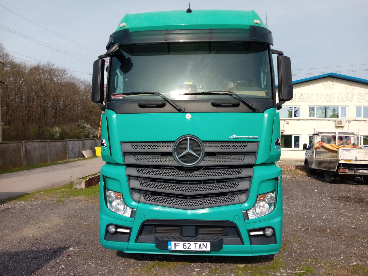 Mercedes-Benz Actros 18.45 - Ťahač: obrázok 3 Mercedes-Benz Actros 18.45 - Ťahač: obrázok 3