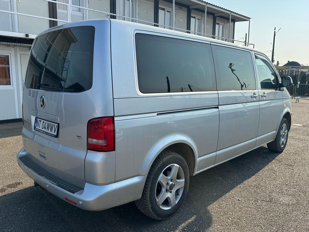 VOLKSWAGEN MULTIVAN - Minibus, Mikrobus: obrázok 3 VOLKSWAGEN MULTIVAN - Minibus, Mikrobus: obrázok 3