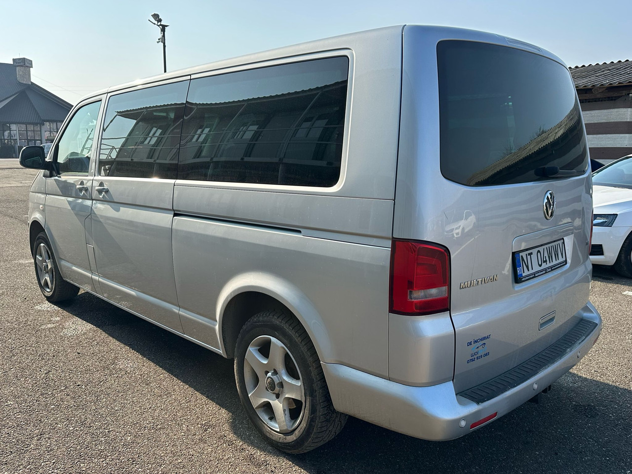 VOLKSWAGEN MULTIVAN - Mikrobus: obrázok 4 VOLKSWAGEN MULTIVAN - Mikrobus: obrázok 4