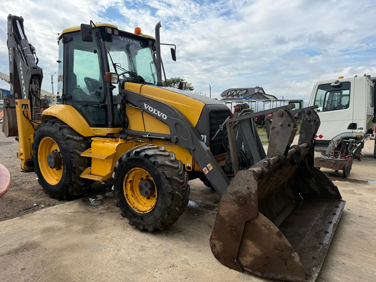 VOLVO BL71 Backhoe Loader - Rýpadlo-nakladač: obrázok 1 VOLVO BL71 Backhoe Loader - Rýpadlo-nakladač: obrázok 1