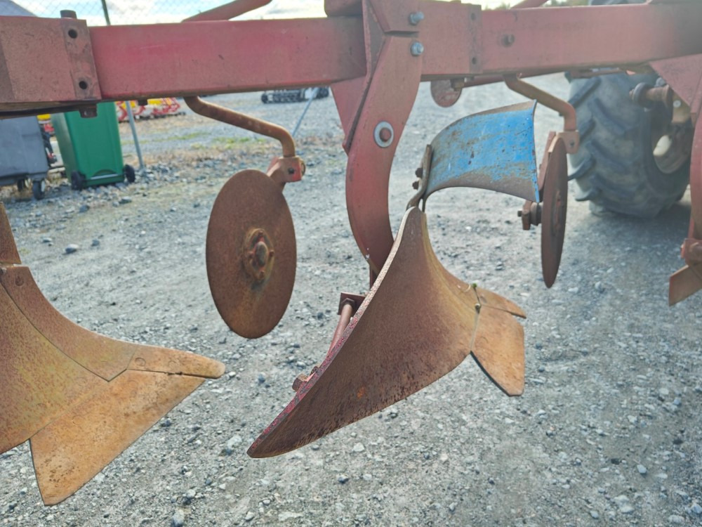 Leasing Agrolux RSD397FK kääntöaura 3-siipinen kuorimet ja kiekkoleikkurit, katso video! Agrolux RSD397FK kääntöaura 3-siipinen kuorimet ja kiekkoleikkurit, katso video!: obrázok 14