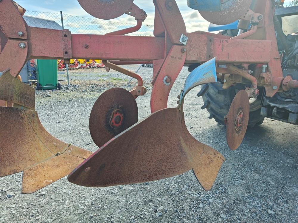 Leasing Agrolux RSD397FK kääntöaura 3-siipinen kuorimet ja kiekkoleikkurit, katso video! Agrolux RSD397FK kääntöaura 3-siipinen kuorimet ja kiekkoleikkurit, katso video!: obrázok 15