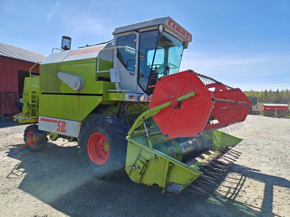 CLAAS Dominator 58S, moottori Perkins 6-sylinterinen, hydraulinen torvi, katso video! - Obilný kombajn: obrázok 3 CLAAS Dominator 58S, moottori Perkins 6-sylinterinen, hydraulinen torvi, katso video! - Obilný kombajn: obrázok 3