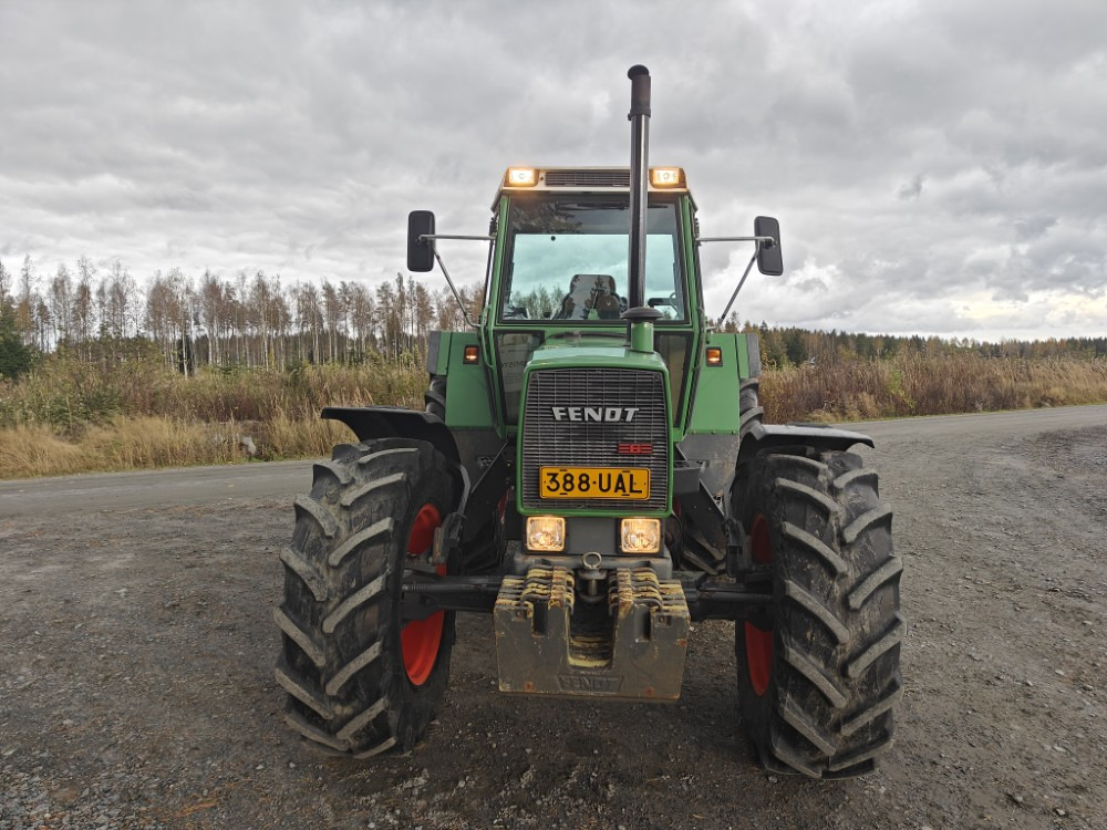 FENDT Farmer 312LSA Turbomatik - Traktor: obrázok 5 FENDT Farmer 312LSA Turbomatik - Traktor: obrázok 5