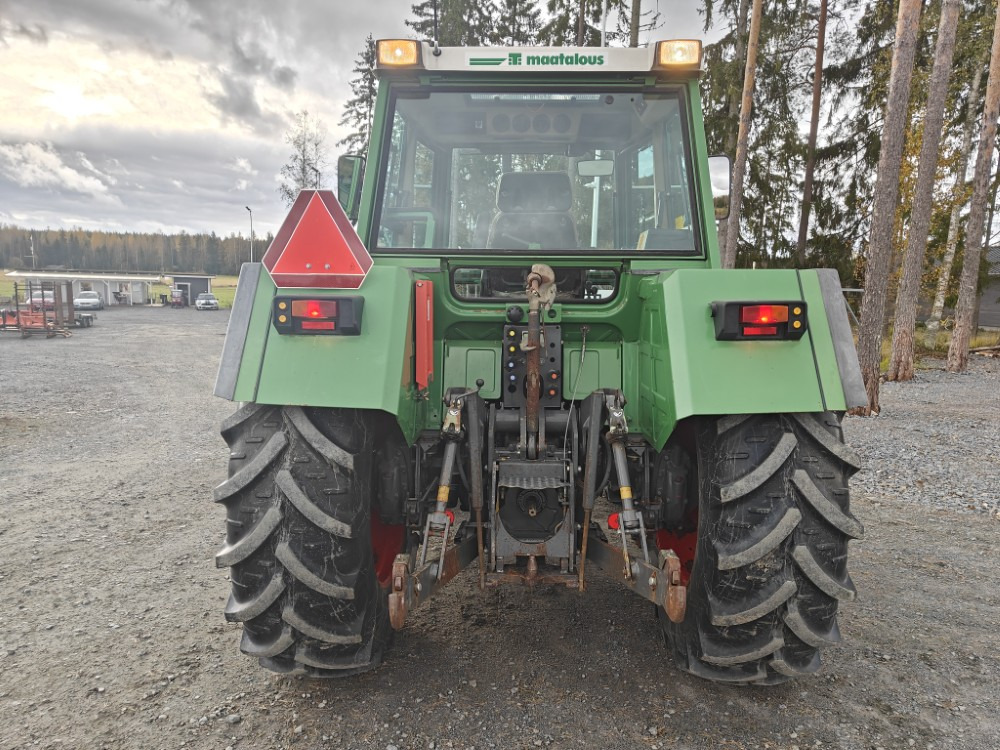 FENDT Farmer 312LSA Turbomatik - Traktor: obrázok 3 FENDT Farmer 312LSA Turbomatik - Traktor: obrázok 3