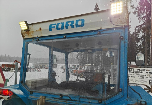 Ford 4110 traktori - Katso video! - Traktor: obrázok 5 Ford 4110 traktori - Katso video! - Traktor: obrázok 5