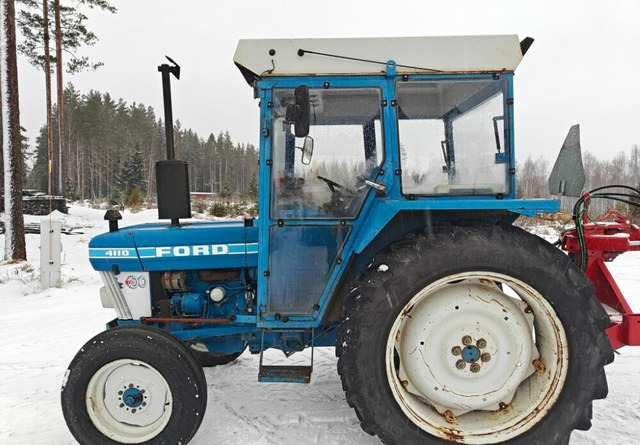 Ford 4110 traktori - Katso video! - Traktor: obrázok 2 Ford 4110 traktori - Katso video! - Traktor: obrázok 2