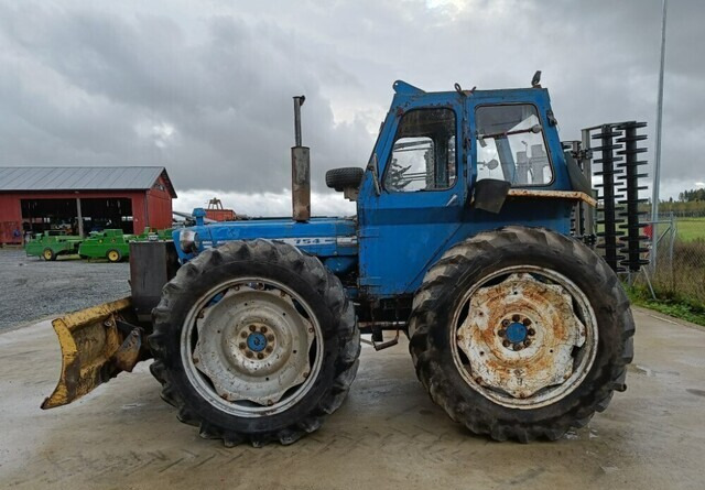 Ford County 754 Super 4 - VIDEO - Traktor: obrázok 5 Ford County 754 Super 4 - VIDEO - Traktor: obrázok 5