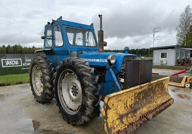Ford County 754 Super 4 - VIDEO - Traktor: obrázok 2 Ford County 754 Super 4 - VIDEO - Traktor: obrázok 2